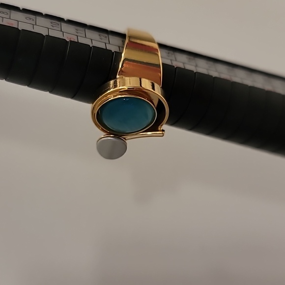 Artistic Ring - Picture 5 of 8